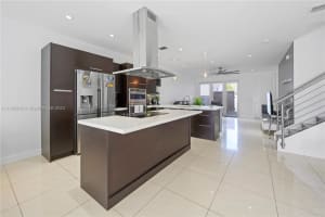 6325 NW 105th Ct, Doral, FL 33178, Sold 03/13/24