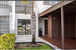 6504 Kendale Lakes Dr APT 403, Miami, FL 33183, Sold 07/14/23