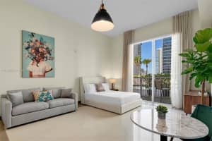 1200 Brickell Bay Dr APT 1403, Miami, FL 33131, Sold 09/19/23