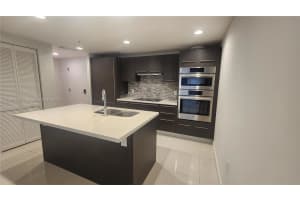 7661 NW 107th Ave Apt 202, Doral, FL 33178, Sold 07/14/23