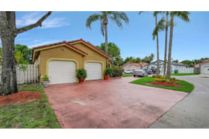 17955 NW 60th Pl, Hialeah, FL 33015, Sold 08/03/23