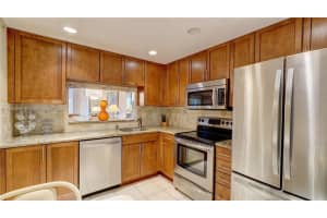 1001 Colony Point Cir APT 416, Pembroke Pines, FL 33026, Sold 08/18/23