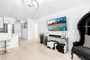 6061 Collins Ave #10e, Miami Beach, FL 33141, Sold 11/02/23