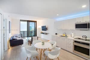 55 SW 9th St Apt 3210, Miami, FL 33130, Sold 10/04/23