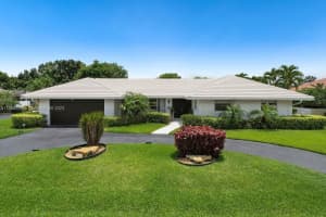 213 Gleneagles Dr, Lake Worth, FL 33462, Sold 09/14/23