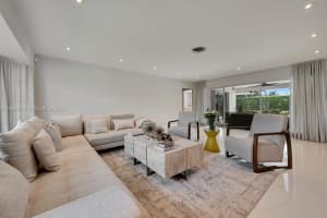 213 Gleneagles Dr, Lake Worth, FL 33462, Sold 09/14/23