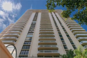 19355 Turnberry Way #15a, Miami, FL 33180, Sold 10/12/23