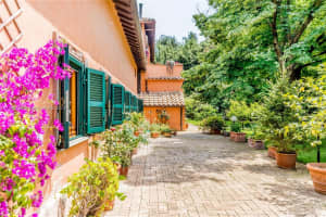 Ville In Vendita Appia Antica - Massimiliano Mlekus ,, FL  - MLS#A11399069