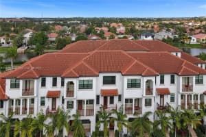 11709 SW 13th Ct, Pembroke Pines, FL 33025, Sold 07/11/23