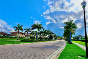 2483 SE 3rd St, Homestead, FL 33033, Sold 08/10/23
