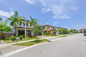 15450 NW 88th Ct, Miami Lakes, FL 33018, Sold 07/17/23