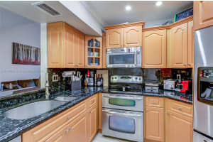 9725 Fontainebleau Blvd A211, Miami, FL 33172, Sold 01/16/24