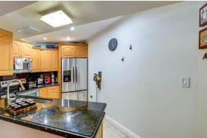 9725 Fontainebleau Blvd A211, Miami, FL 33172, Sold 01/16/24