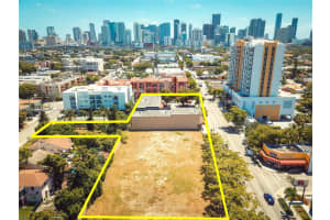 901 SW 8th St, Miami, FL 33130, Sold 08/29/25