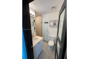 60 SW 13th St Apt 4803, Miami, FL 33130, Sold 11/08/23