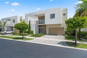 10067 NW 75th Terrace, Doral, FL 33178, Sold 07/26/23