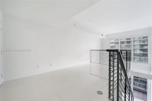 60 SW 13th St Apt 3212, Miami, FL 33130, Sold 07/31/23