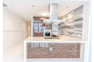 1100 Biscayne Blvd UNIT 4703, Miami, FL 33132, Sold 01/30/24