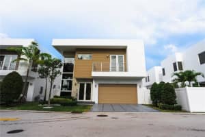7533 NW 98th Ct, Doral, FL 33178, Sold 01/19/24