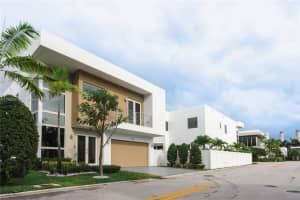 7533 NW 98th Ct, Doral, FL 33178, Sold 01/19/24