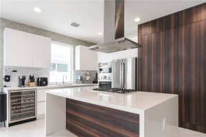 7533 NW 98th Ct, Doral, FL 33178, Sold 01/19/24