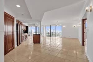 19667 Turnberry Way 26b, Aventura