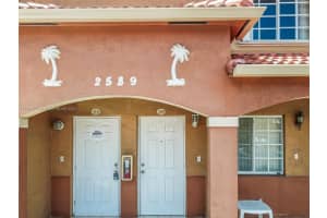 2589 W 76th St APT 210, Hialeah, FL 33016, Sold 08/01/23