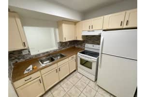 3710 NW 21st St APT 211, Lauderdale Lakes, FL 33311, Sold 09/26/23