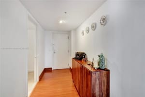 185 SW 7th St APT 901, Miami, FL 33130, Sold 09/19/23