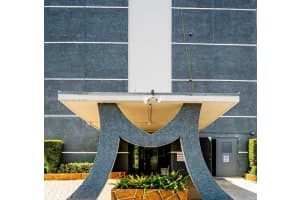 619 NE 14th Ave APT 503, Hallandale Beach, FL 33009, Sold 09/29/23