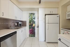 3505 S Ocean Dr APT 911, Hollywood, FL 33019, Sold 07/05/23