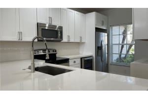 6427 Park Lake Cir #6427, Boynton Beach, FL 33437, Sold 08/31/23