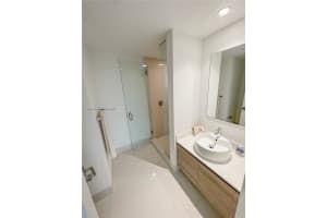 121 NE 34th St #2215, Miami, FL 33137, - MLS#A11401356