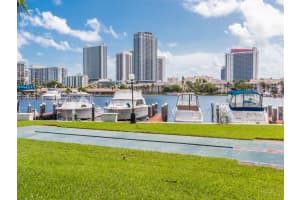 2500 Parkview Dr APT 1712, Hallandale Beach, FL 33009, Sold 09/21/23