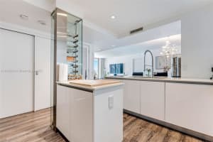 1155 Brickell Bay Dr APT 1504, Miami, FL 33131, Sold 09/08/23