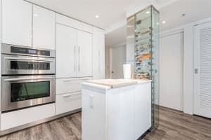 1155 Brickell Bay Dr APT 1504, Miami, FL 33131, Sold 09/08/23