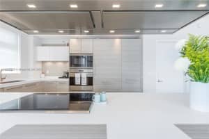 17301 Biscayne Blvd APT 2001, Aventura, FL 33160, Sold 10/10/23