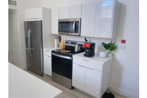 10521 SW 157th Pl APT 306, Miami, FL 33196, Sold 08/03/23