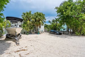 239 Jasmine St, Tavernier, FL 33070, Sold 10/12/23