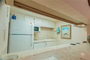 894 SW 9th St Cir APT 8, Boca Raton, FL 33486, Sold 08/28/23