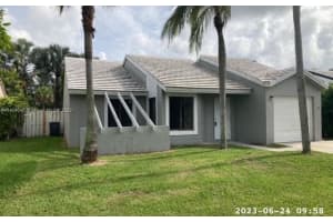 5680 Strawberry Lakes Cir, Lake Worth, FL 33463, Sold 11/17/23