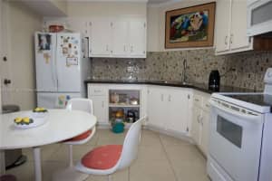 14201 SW 66th St APT 307, Miami, FL 33183, Sold 07/31/23