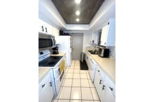 5842 Deer Hollow Ln E, Sarasota, FL 34232, Sold 10/25/23