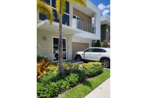 9789 NW 75th St, Doral, FL 33178, Sold 09/15/23