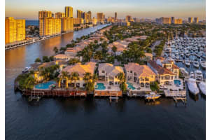 1120 Hatteras Ln, Hollywood, FL 33019, Sold 07/31/23