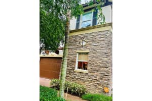 5319 Falcon Trl, Davie, FL 33314, Sold 08/17/23