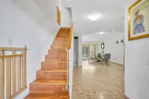 230 NW 87th Ave APT I201, Miami, FL 33172, Sold 10/13/23