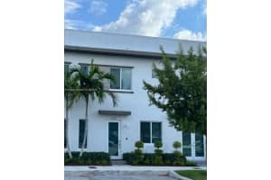 10255 NW 66th St, Doral, FL 33178, Sold 09/05/23
