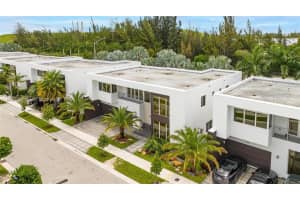 10288 NW 74th Terrace, Doral, FL 33178, Sold 11/09/23