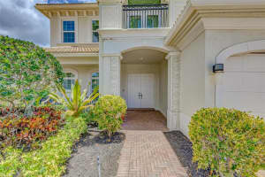 521 Les Jardin Dr, Palm Beach Gardens, FL 33410, Sold 09/29/23